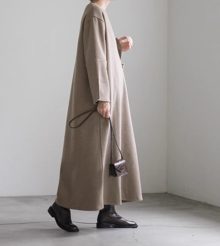 シンプルファッション 秋冬新作 丸首ワンピース 無地 体型カバー 着回し抜群