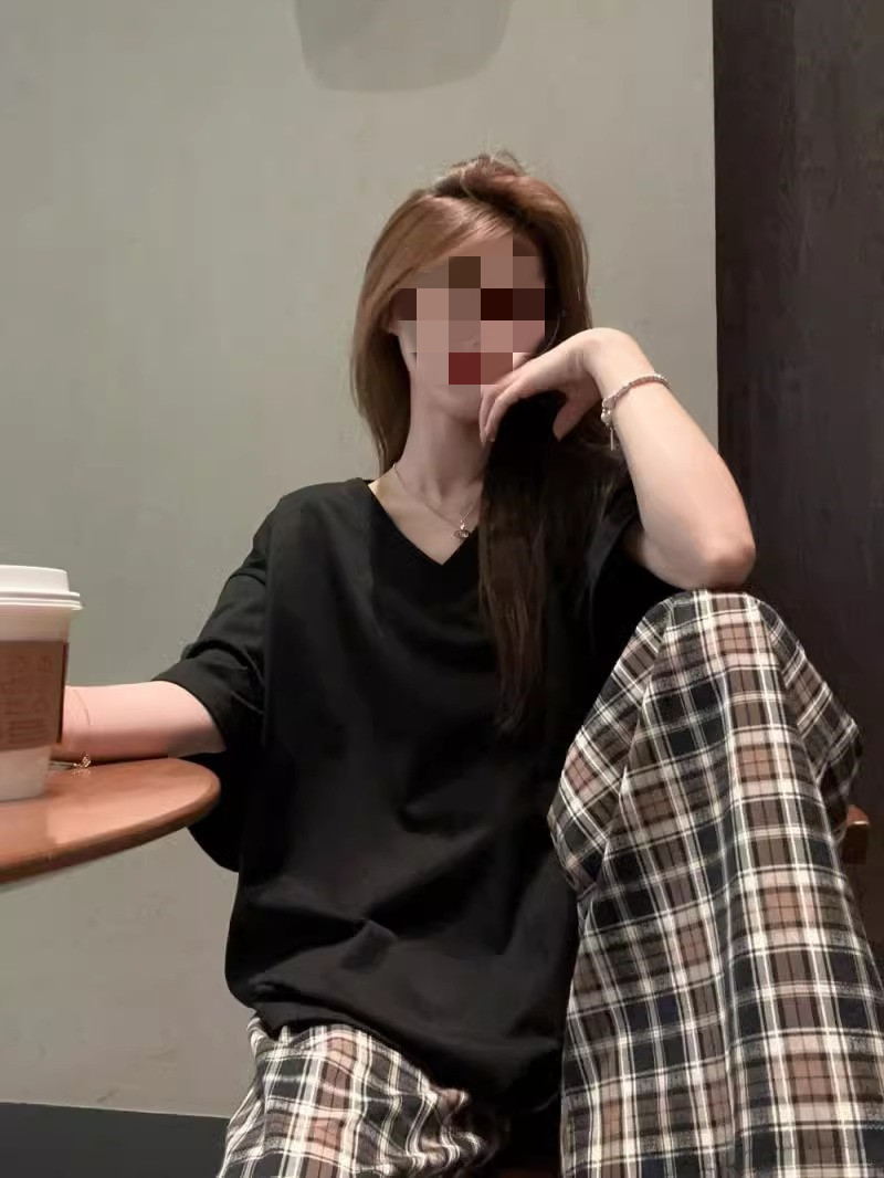 シンプルファッション ゆったりVネック半袖Tシャツ