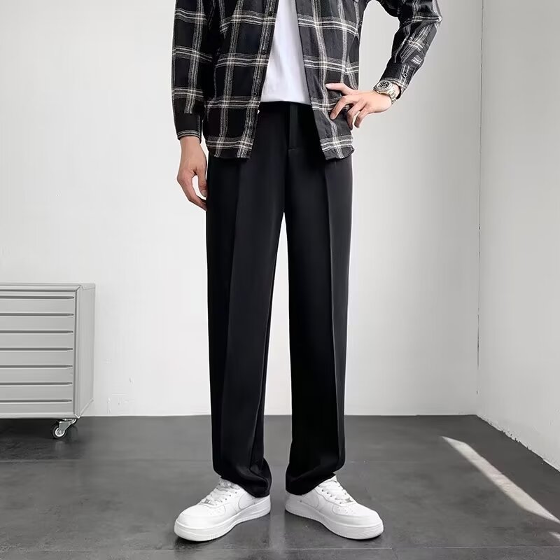 すっきりストレートスラックス シンプルファッション