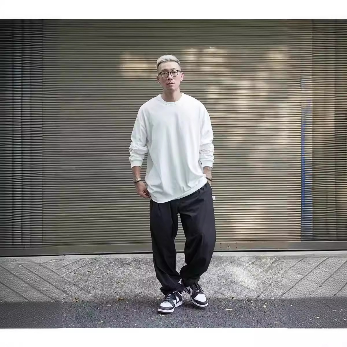 ゆったりシルエット リラックスロンT シンプルファッション