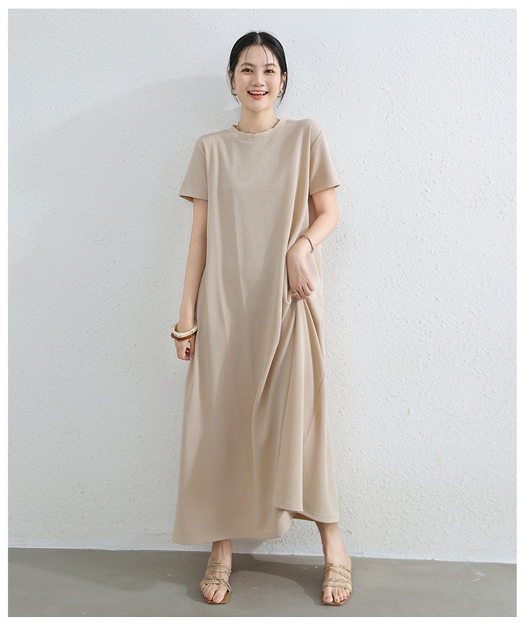 リラックスワンピース ゆったりシルエット シンプルファッション ワンマイルウェア