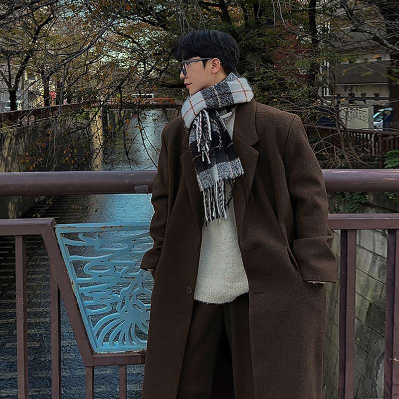 オンもオフも爽やかに決まる！白パンツに合うメンズ服5選