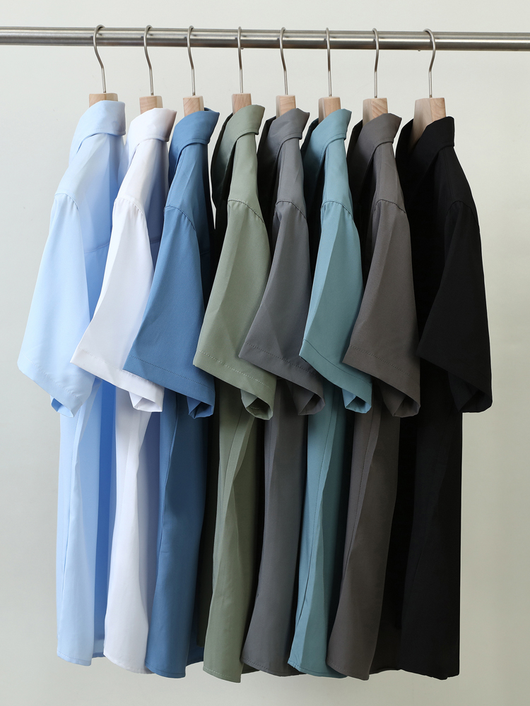 シンプルファッション なめらか素材ビジネス半袖シャツ