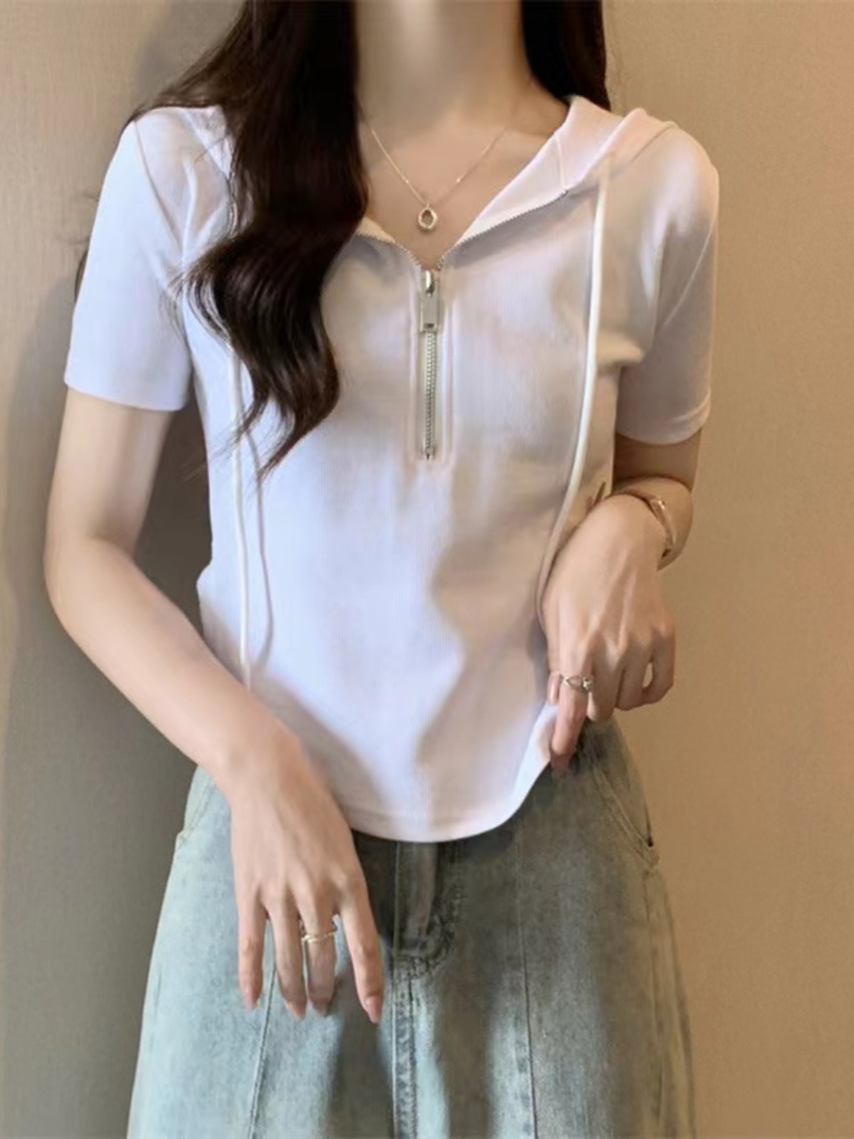 シンプルファッション コンパクトフード付きハーフジップTシャツ