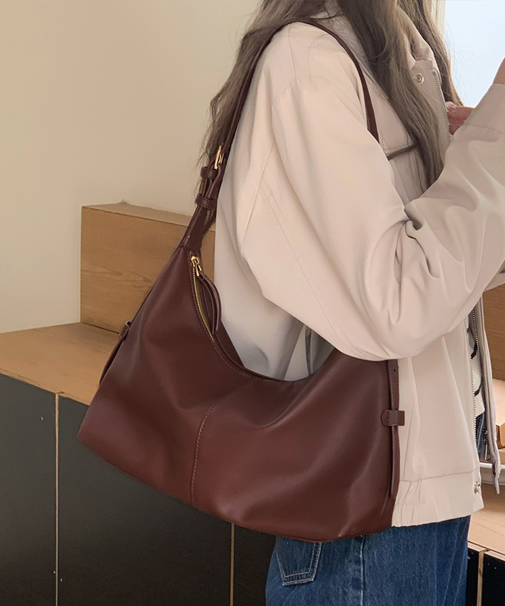 シンプルファッション 合成皮革ショルダーバッグ 斜めがけ対応 大人カジュアル