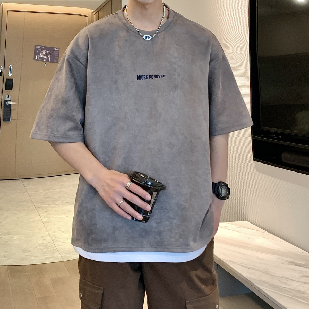 シンプルファッション 重量感のある五分袖ゆったりシンプルTシャツ