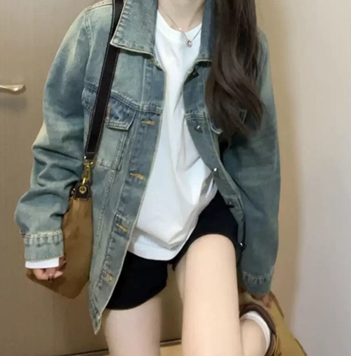 https://fulmo-img-server.com/jacketblue/1737850767338_fmc6eqxj_pk1jvilb.jpeg