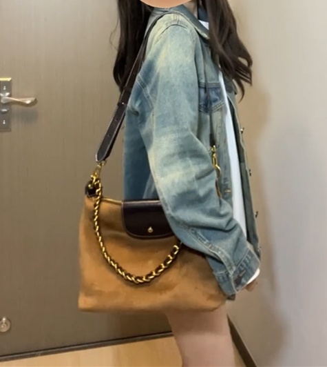 https://fulmo-img-server.com/jacketblue/1737850778248_jxqb1mny_h36p41b0.jpeg