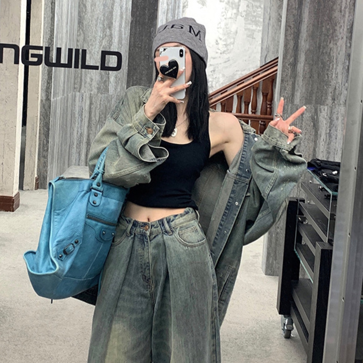 https://fulmo-img-server.com/jacketblue/1739132822803_h4whgm7h_uogs9lwm.jpeg