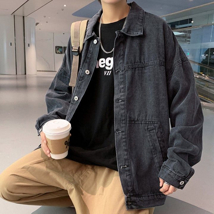 ゆったりシルエットのヴィンテージ風デニムジャケット