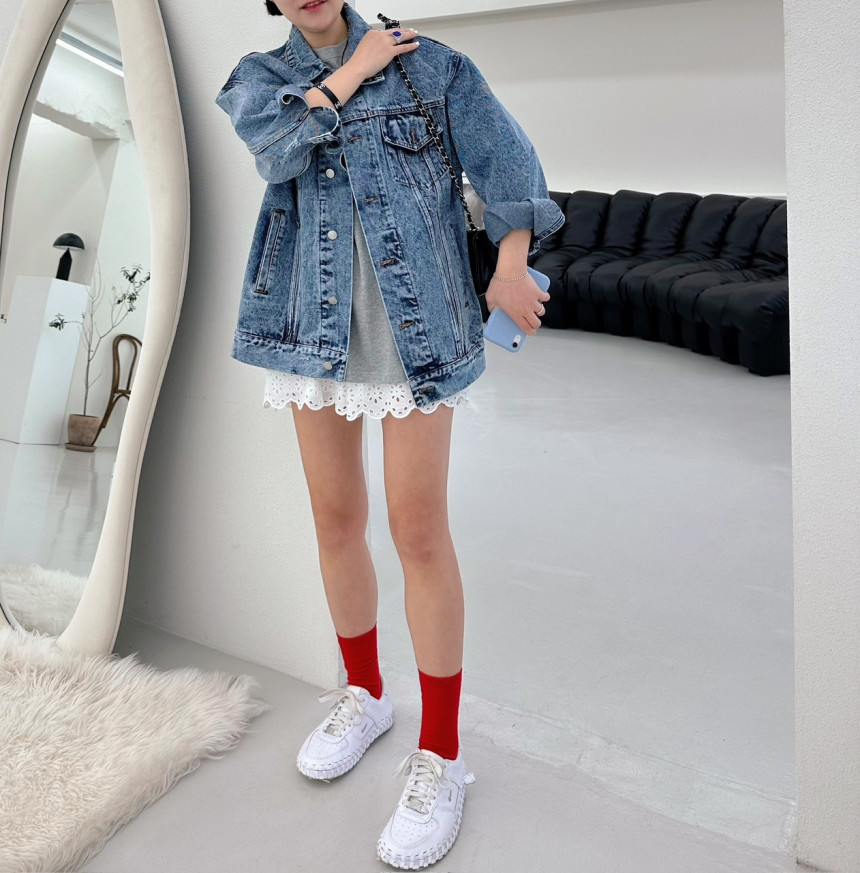 https://fulmo-img-server.com/jacketblue/4518c343-e7f7-45ee-a1a8-4461c6313c07.jpg
