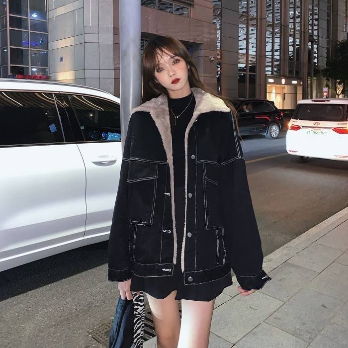 https://fulmo-img-server.com/jacketblue/6cd35cea-6f77-440f-8103-840cc4aa86db.jpg