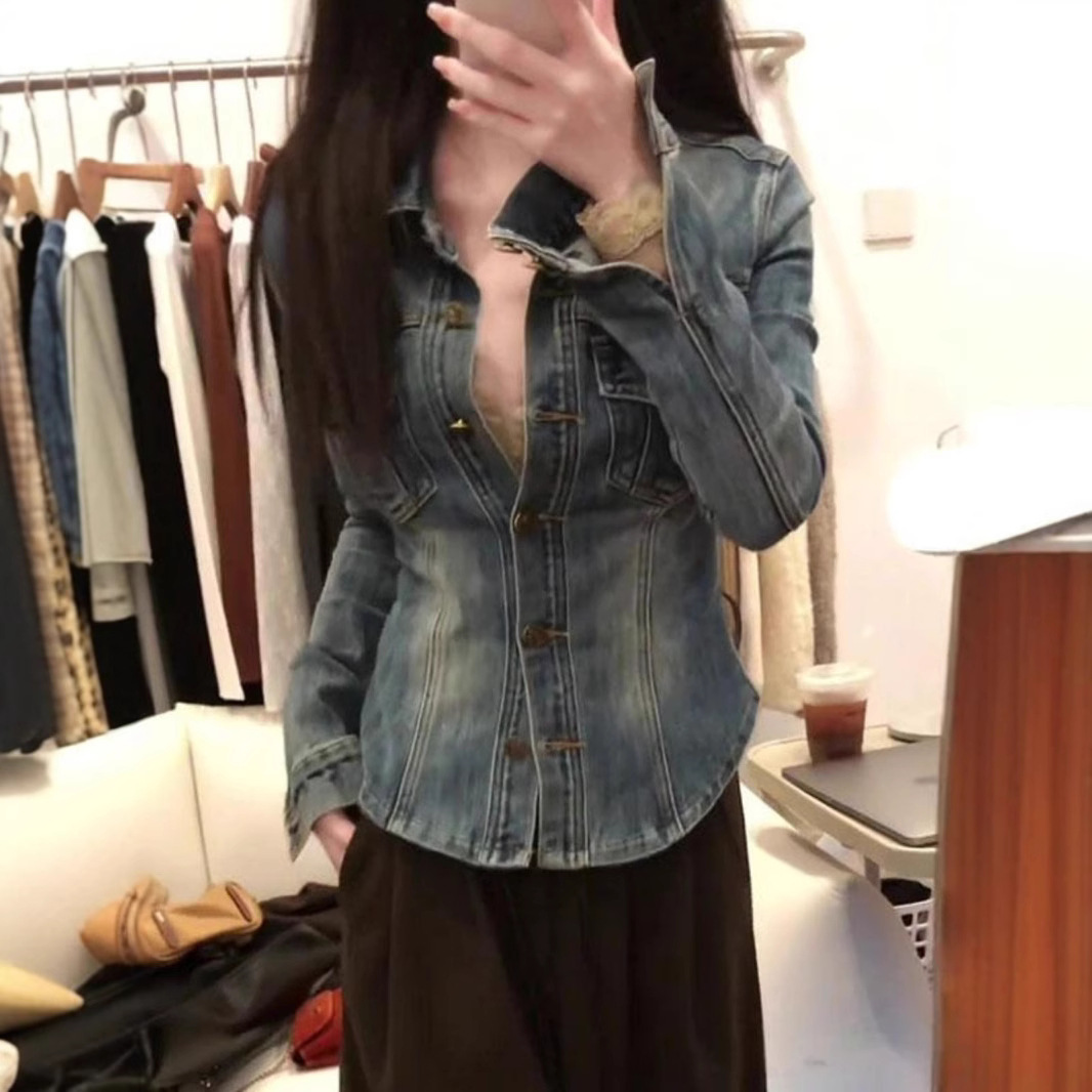 https://fulmo-img-server.com/jacketblue/6fc2de63-77cf-4143-ad9d-97e3a765896b.jpg
