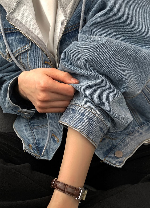 https://fulmo-img-server.com/jacketblue/9d77be5b-b9b2-4e51-952e-5f39f85f6a79.jpg
