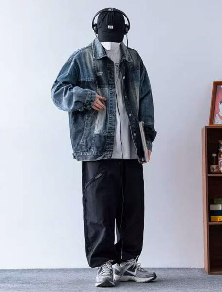 https://fulmo-img-server.com/jacketblue/aabeec82-5afb-438f-8ea9-50b831e8daa8.jpg