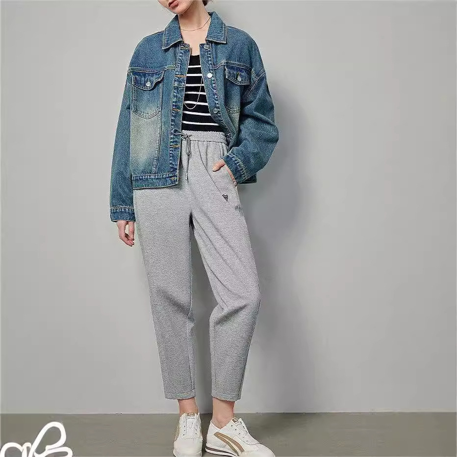 https://fulmo-img-server.com/jacketblue/cc346a72-7d2a-4696-8e7f-944fc0453e44.jpg