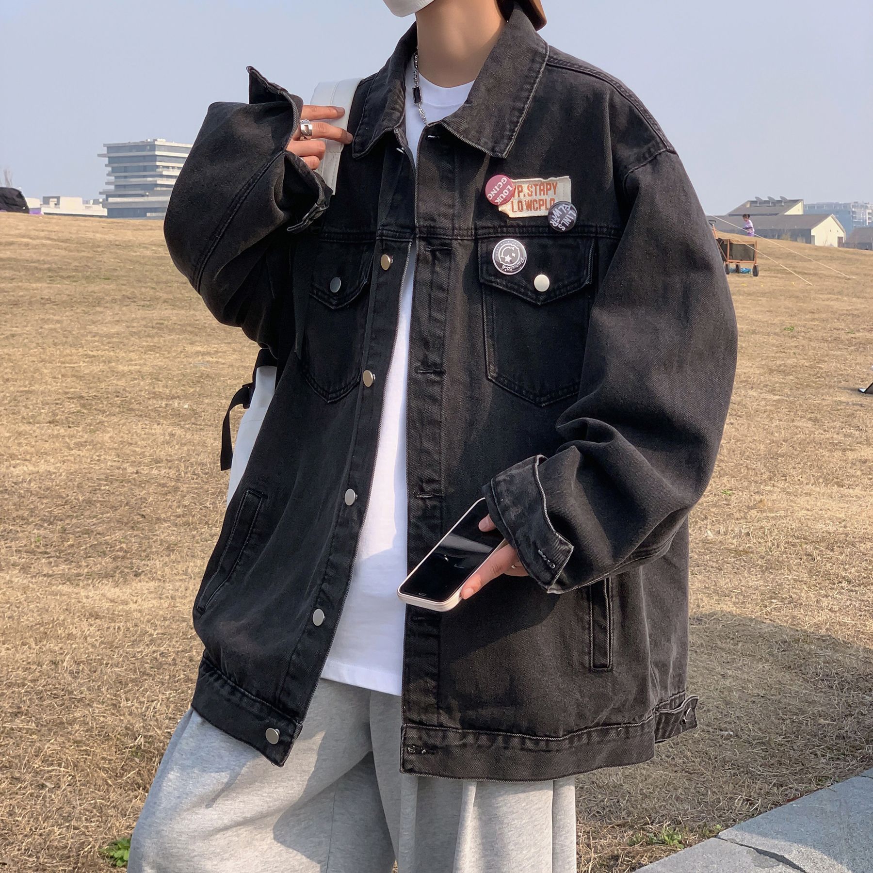 デニムジャケット ワッペン付きオーバーサイズデニムジャケット