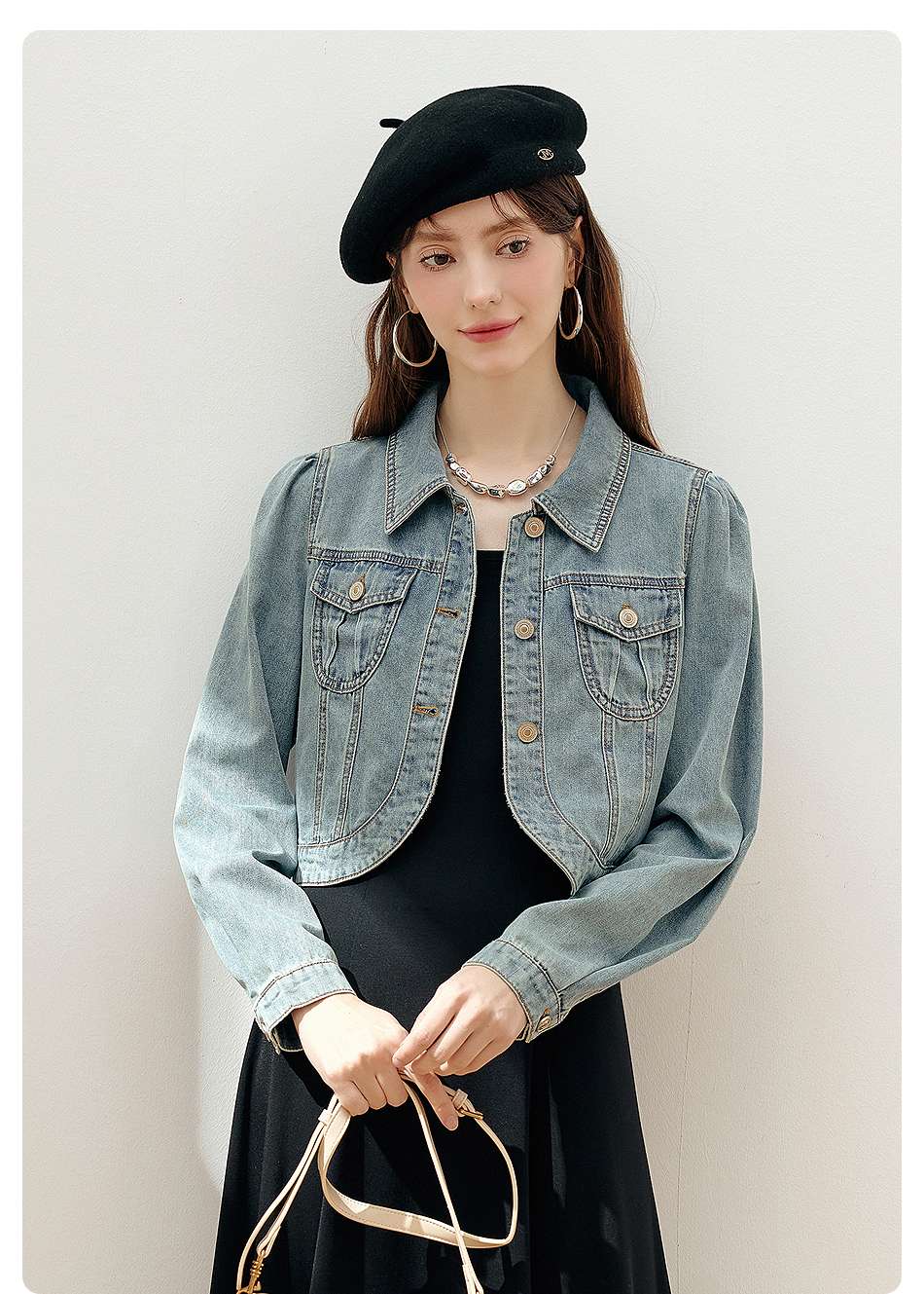 https://fulmo-img-server.com/jacketblue/e81360cb954e43129b5cd406cb4fbdcd.jepg