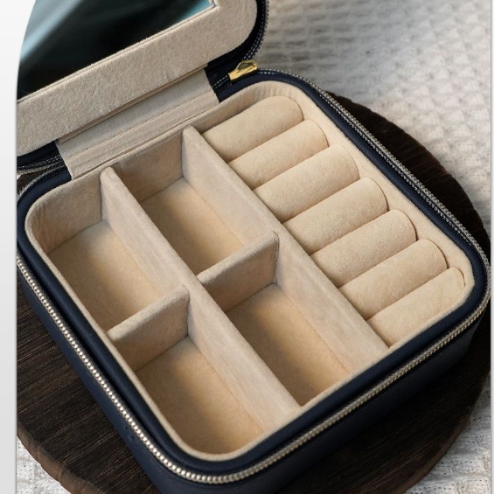 ジュエリーボックス 上質なミラー付きコンパクト収納ジュエリーボックス