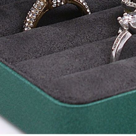 ジュエリーボックス 高級感溢れる携帯用レザージュエリー収納ケース