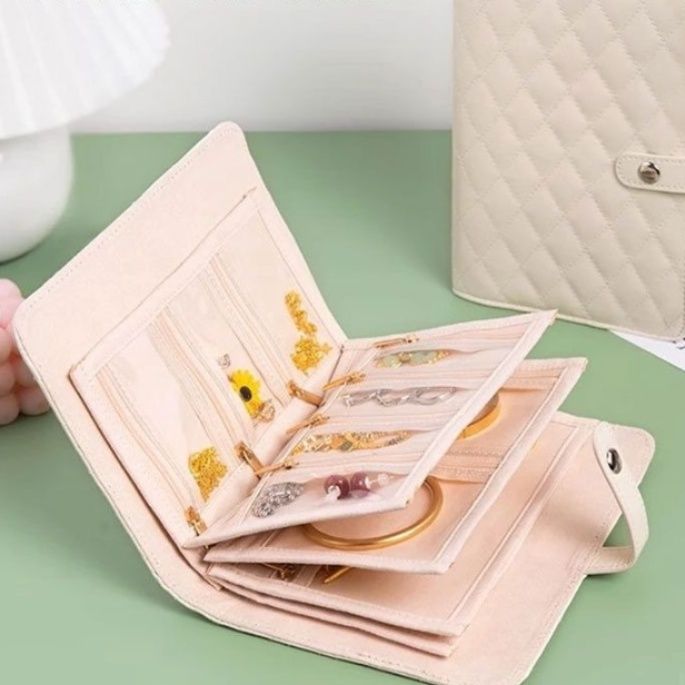 ジュエリーボックス キルティング型押し多段式ジュエリーボックス　レザー