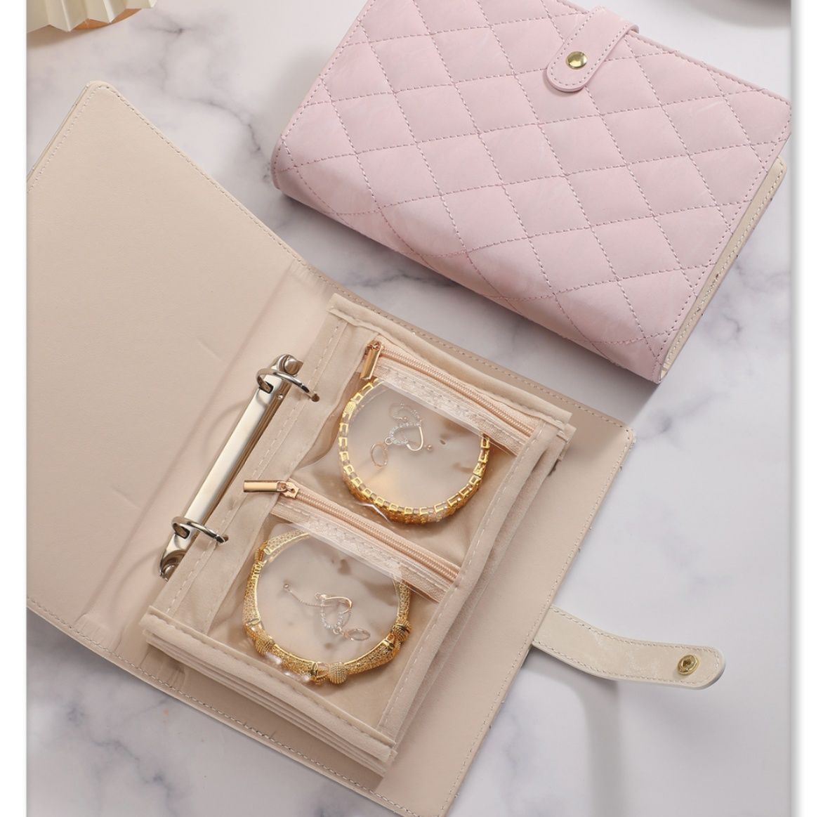 ジュエリーボックス キルティング型押し多段式ジュエリーボックス　レザー