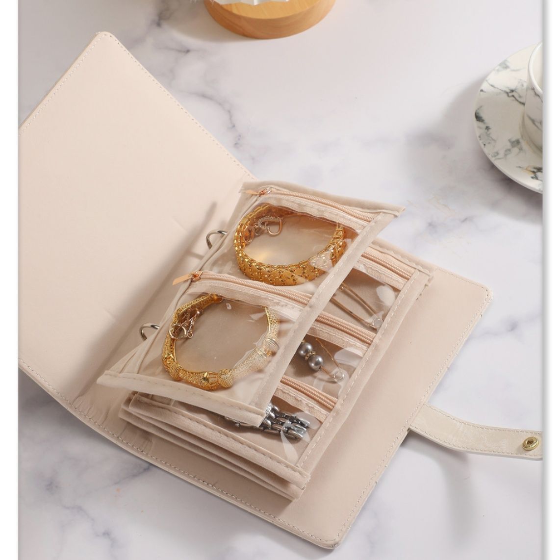 ジュエリーボックス キルティング型押し多段式ジュエリーボックス　レザー