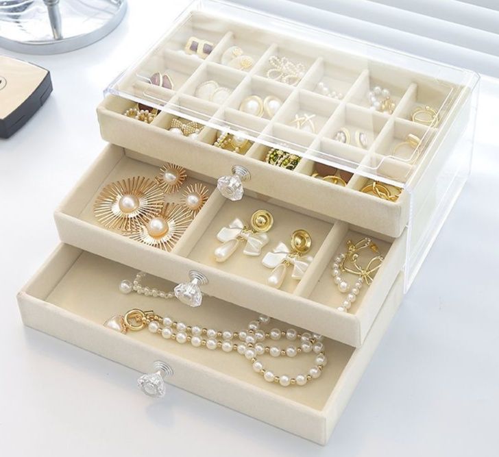 ３段引き出し式多段仕切り付きアクリル製ジュエリーボックス 