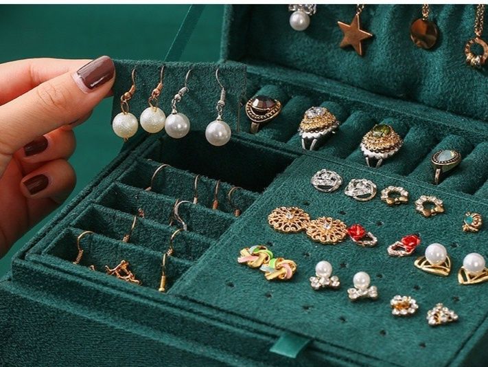 https://fulmo-img-server.com/jewelcoll/1780291286392_35r20s9h_7ql79fis.jpeg