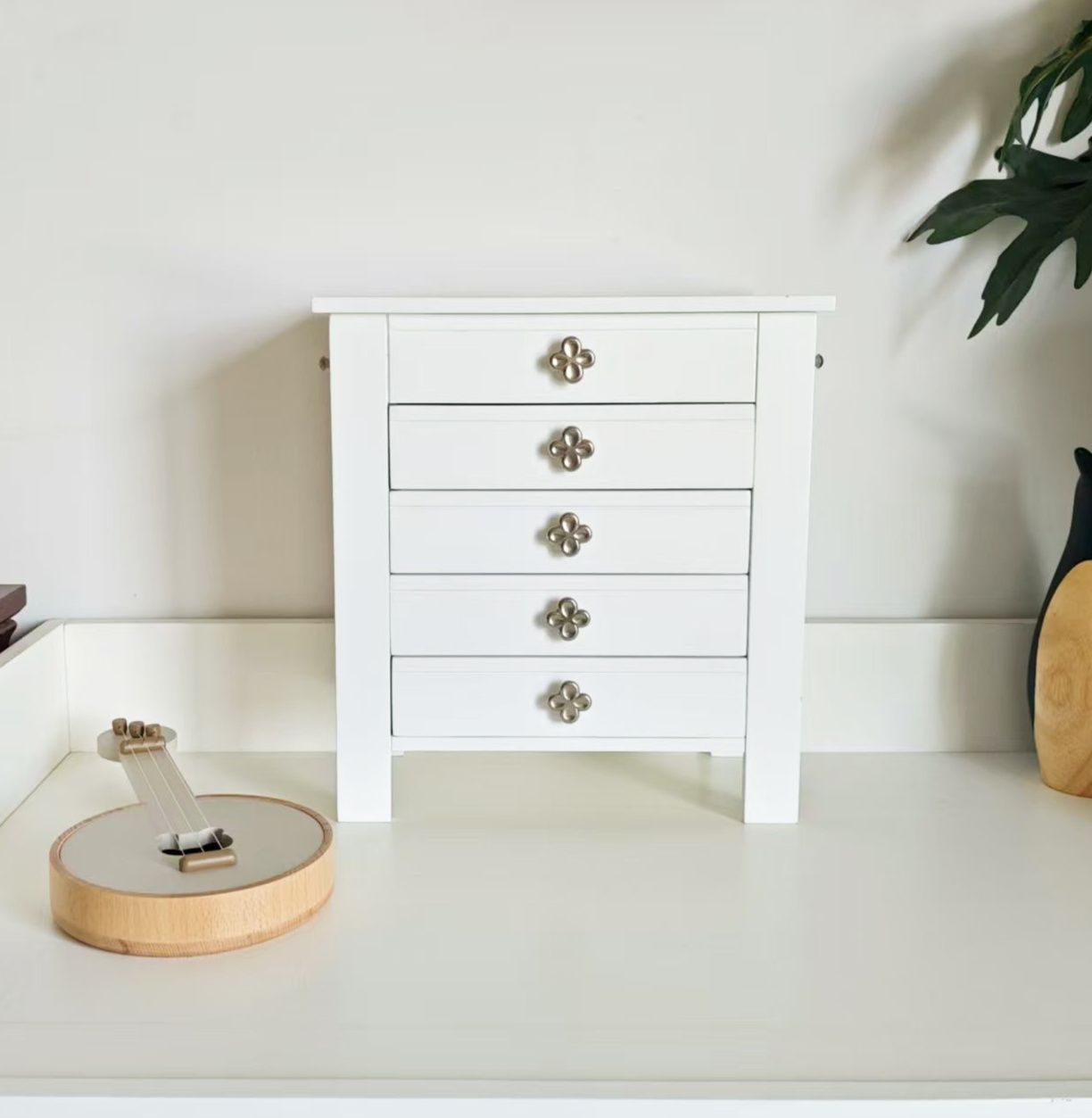 https://fulmo-img-server.com/jewelcoll/1783485385375_ilo1bcok_d7fun0f7.jpeg