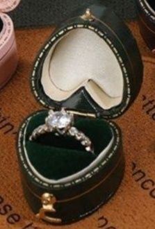 https://fulmo-img-server.com/jewelcoll/1783560226385_vx5r6lod_nvlfvx29.jpeg