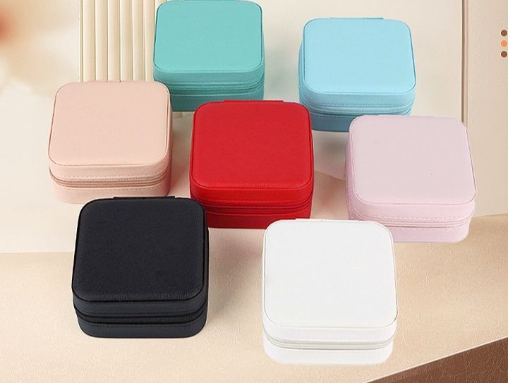 https://fulmo-img-server.com/jewelcoll/1785468725223_igf6l5mh_1j8wvo12.jpeg