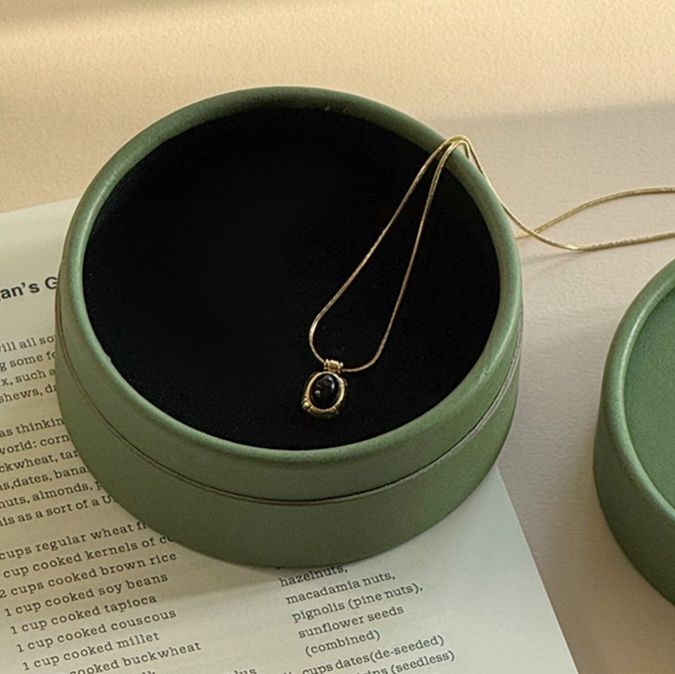 https://fulmo-img-server.com/jewelcoll/1785472467931_zvwu4w72_en4dj8fq.jpeg