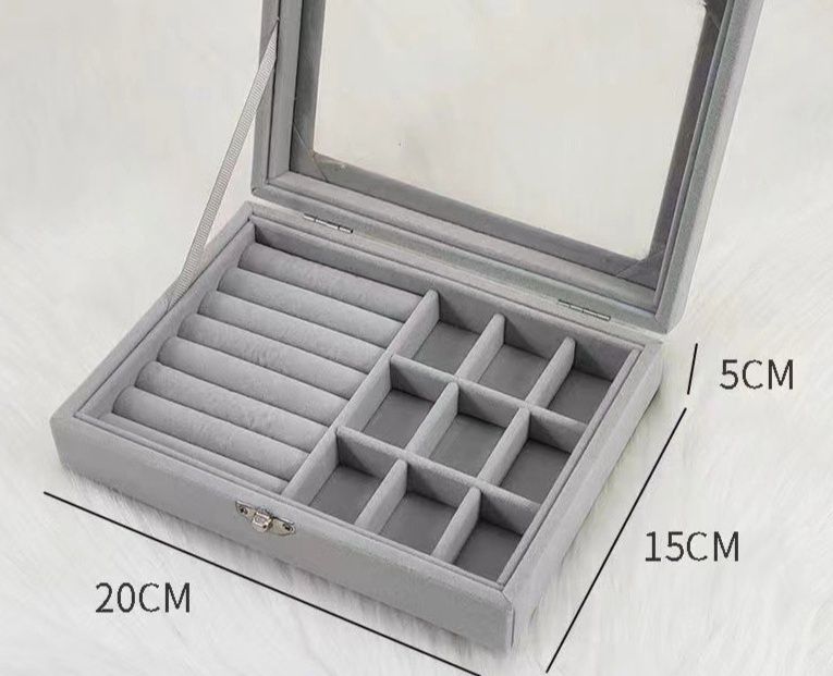 https://fulmo-img-server.com/jewelcoll/1785546464045_z300fhua_zhho2ru3.jpeg