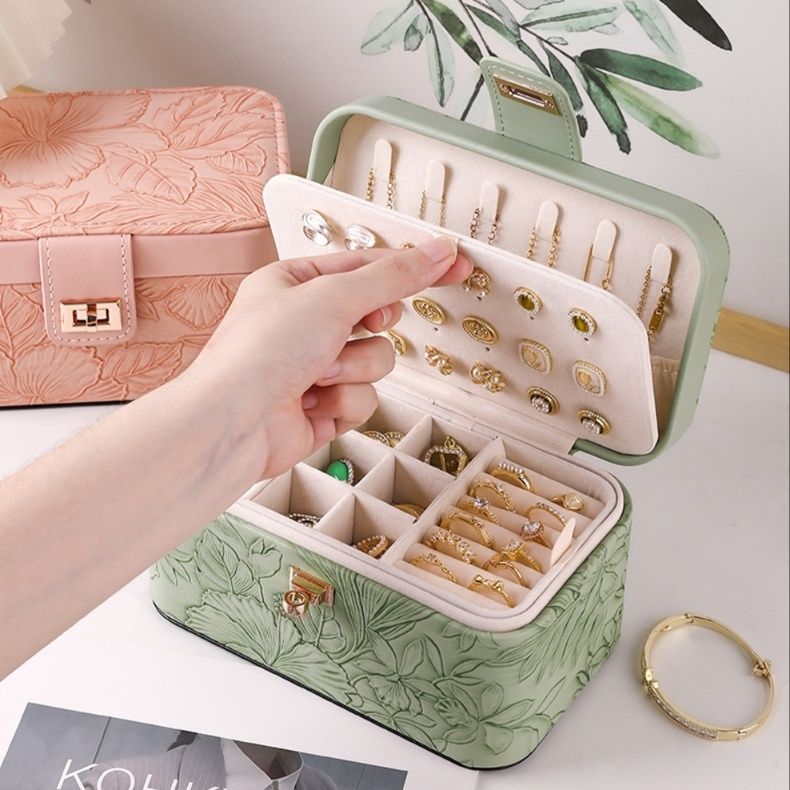 https://fulmo-img-server.com/jewelcoll/1791432102020_iz9zukmh_tgq7176v.jpeg