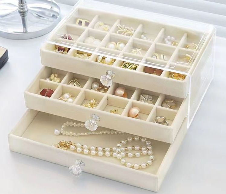 https://fulmo-img-server.com/jewelcoll/1791434646777_zp00rs29_ie73t2hc.jpeg