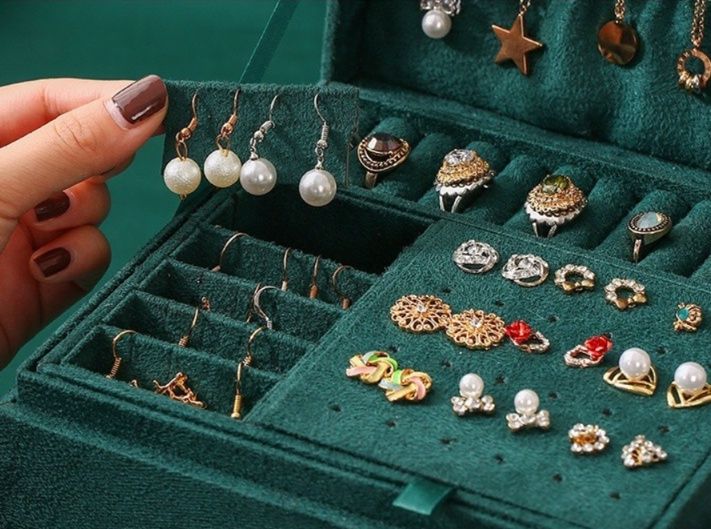 https://fulmo-img-server.com/jewelcoll/1791437582651_3o7nqx55_rgkqdb7b.jpeg