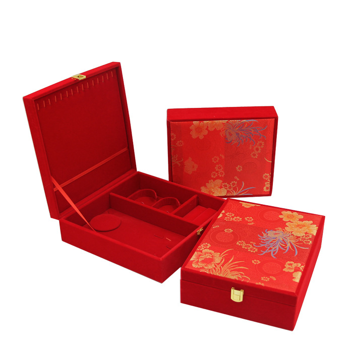 https://fulmo-img-server.com/jewelcoll/2e116ad1-8914-441c-a818-a3cced7e6560.jpg