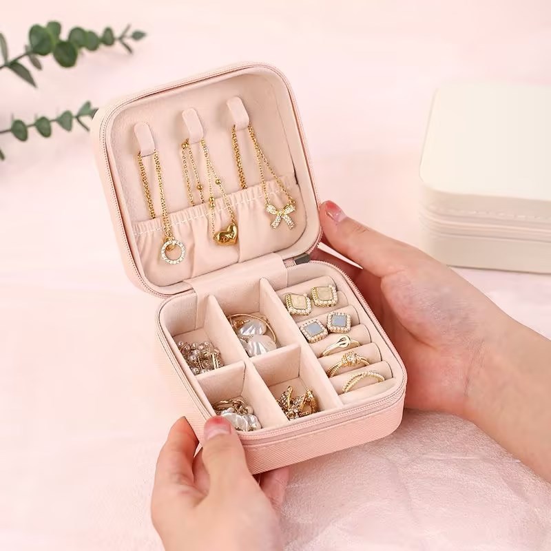 https://fulmo-img-server.com/jewelcoll/30e77262-8898-4d25-a360-8a58bbd2d3f0.jpg