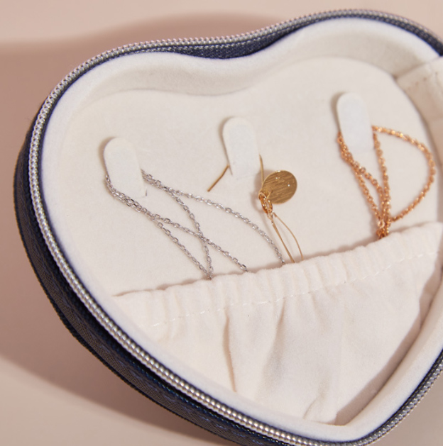 レザー製ハート型ジュエリーボックス コンパクト収納ケース