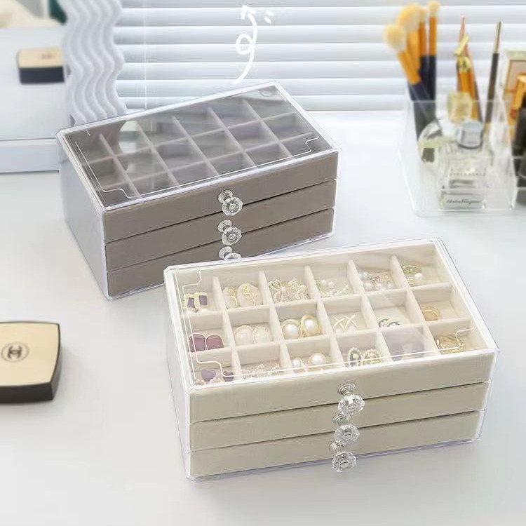 https://fulmo-img-server.com/jewelcoll/35881b9a-3c17-49ac-823f-07e138c8e67b.jpg