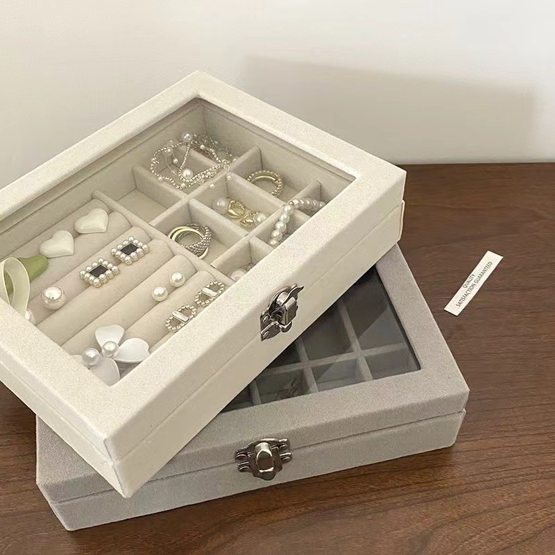 https://fulmo-img-server.com/jewelcoll/462d3130-3171-4981-8dad-e24bc027e047.jpg