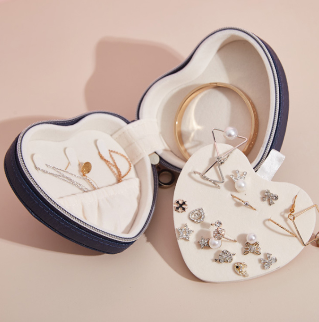 レザー製ハート型ジュエリーボックス コンパクト収納ケース