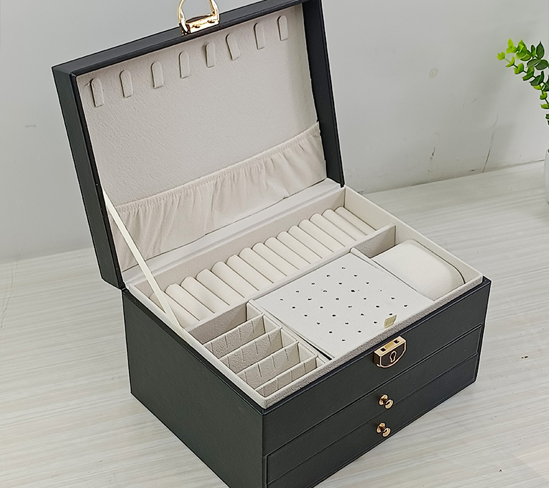 https://fulmo-img-server.com/jewelcoll/5b645dc8-ff3a-4686-bba2-6c9911460639.jpg
