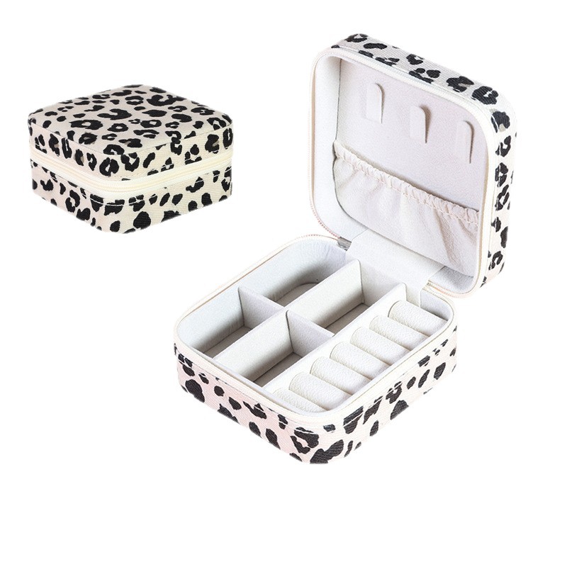https://fulmo-img-server.com/jewelcoll/6cb33cd1-17d4-4eeb-877c-517022a79446.jpg