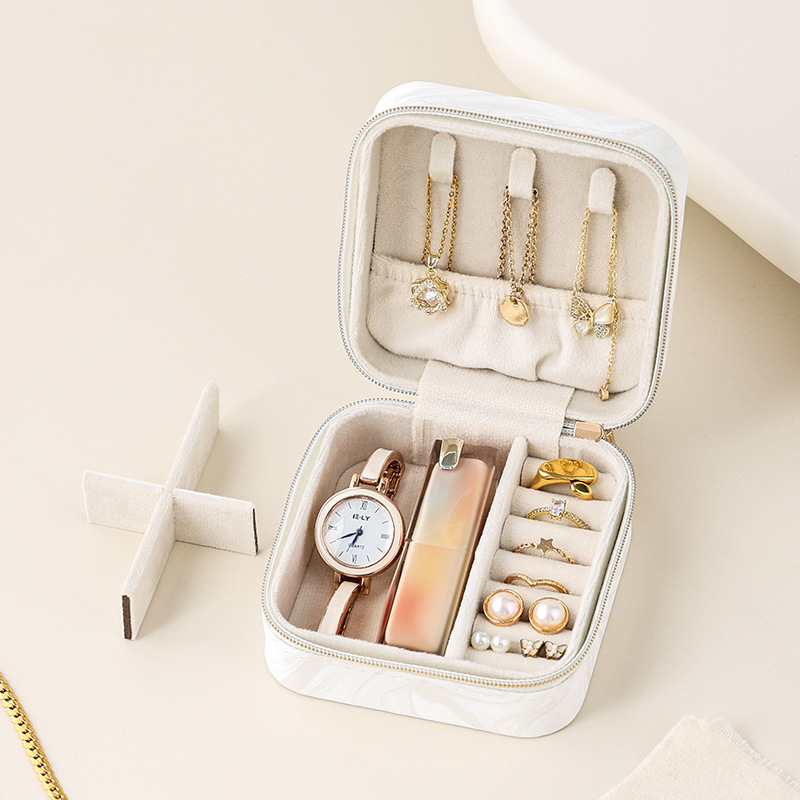 ジュエリーボックスレザー多機能仕切り付き携帯用宝石収納ケース