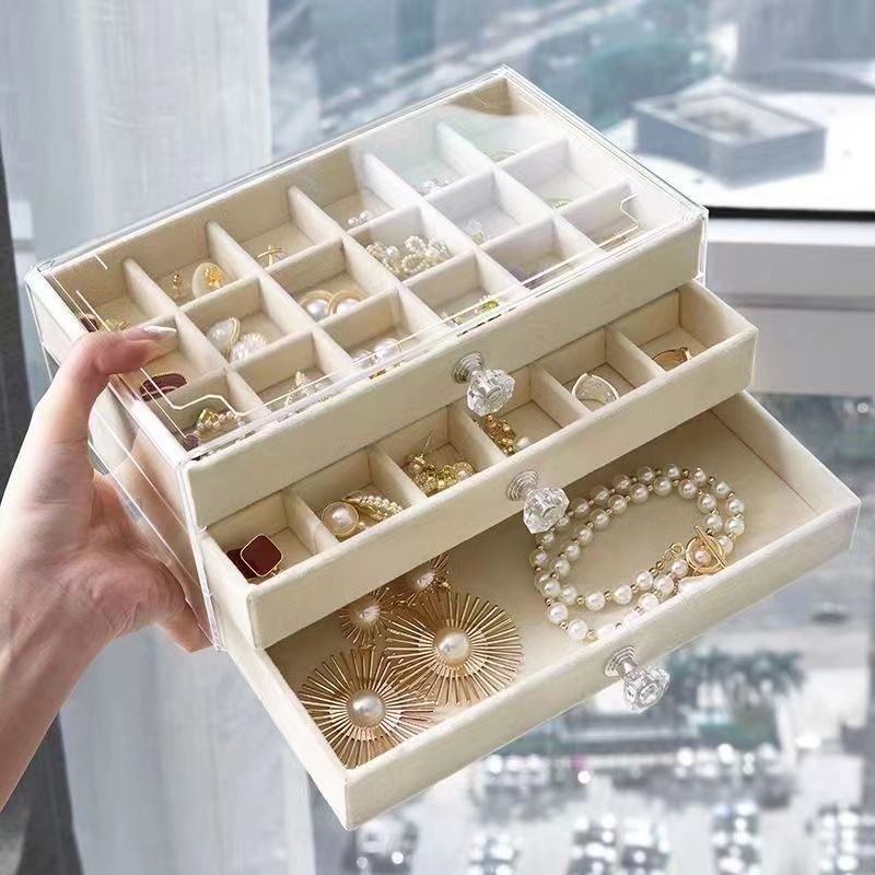 https://fulmo-img-server.com/jewelcoll/aa87825a-ef74-4e5c-b0d0-9f4e3c5063c6.jpg