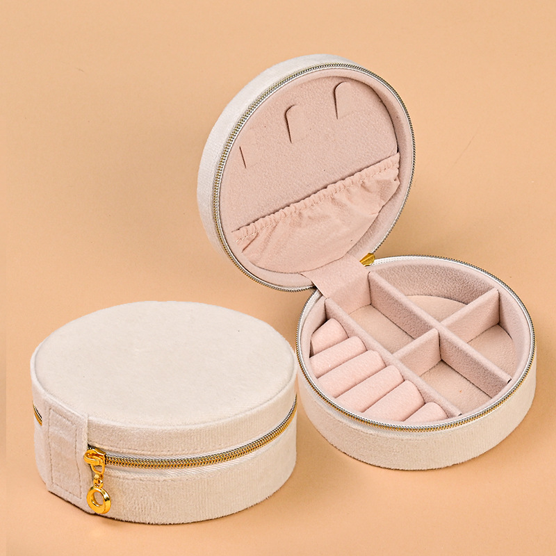 https://fulmo-img-server.com/jewelcoll/c7291ece-53f5-4580-9cb6-54a5bcdec033.jpg