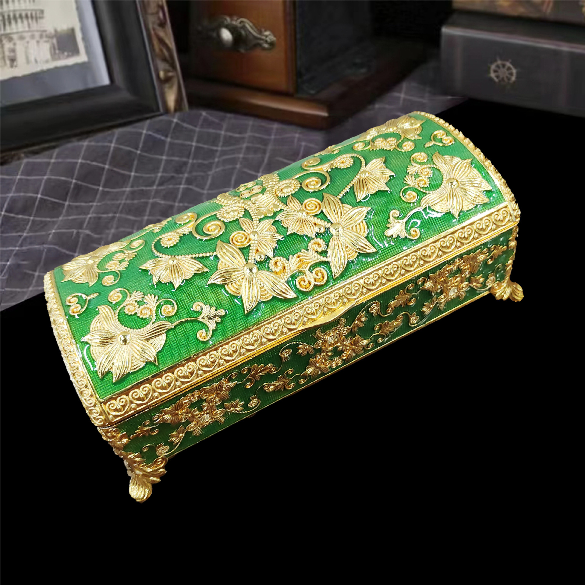 草花彫刻装飾合金製長方形アンティーク調ジュエリーボックス 