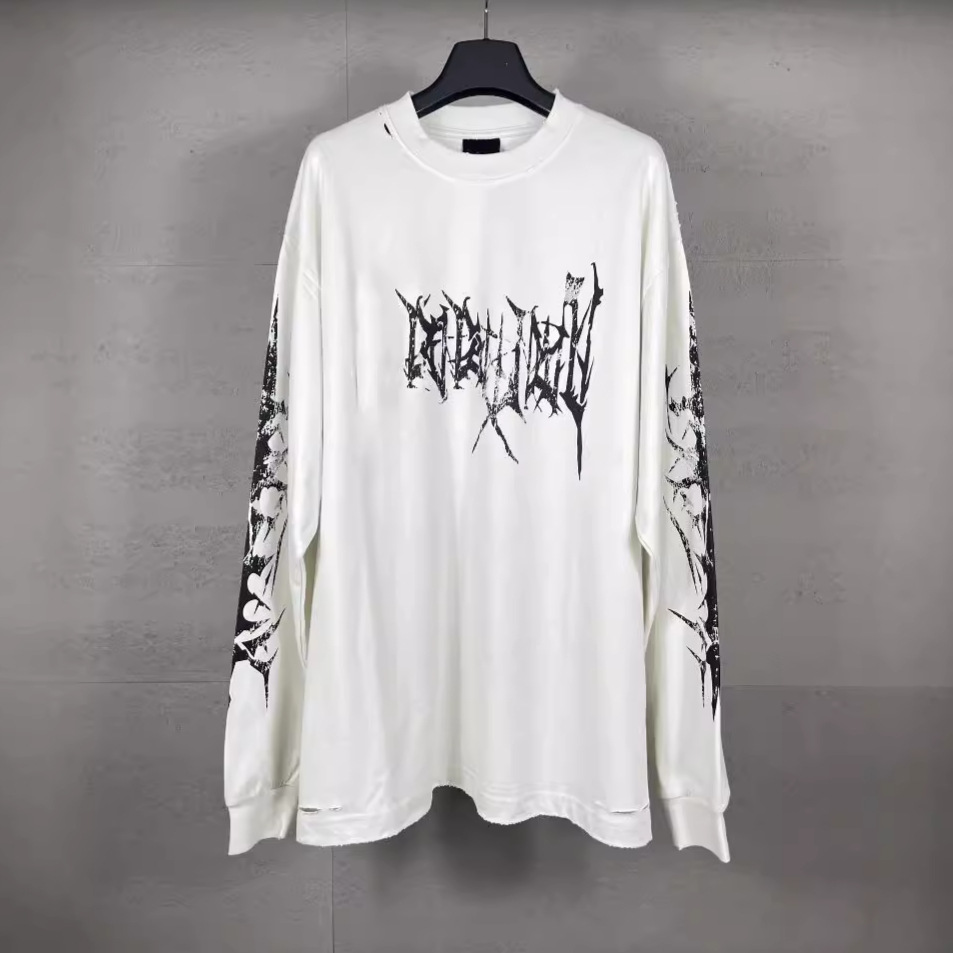 地雷系 蝶々と棘模様の病み系ロゴ長袖トップスロングTシャツ